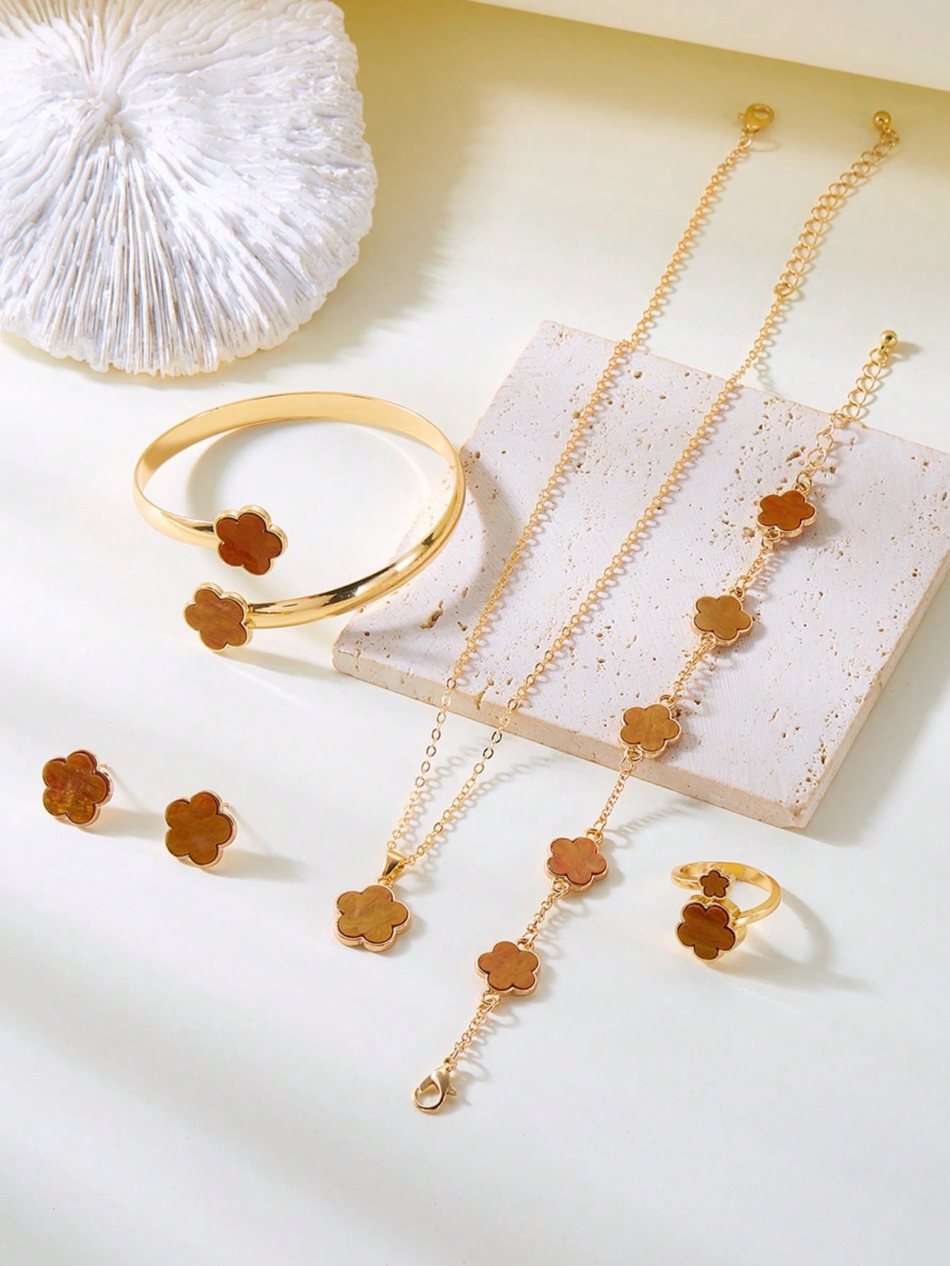 6-Piece Five-Leaf Clover Jewelry Set – Adjustable Necklace, Bracelet, Earrings & Ring (Zinc Alloy, Peel-Off Film Included)