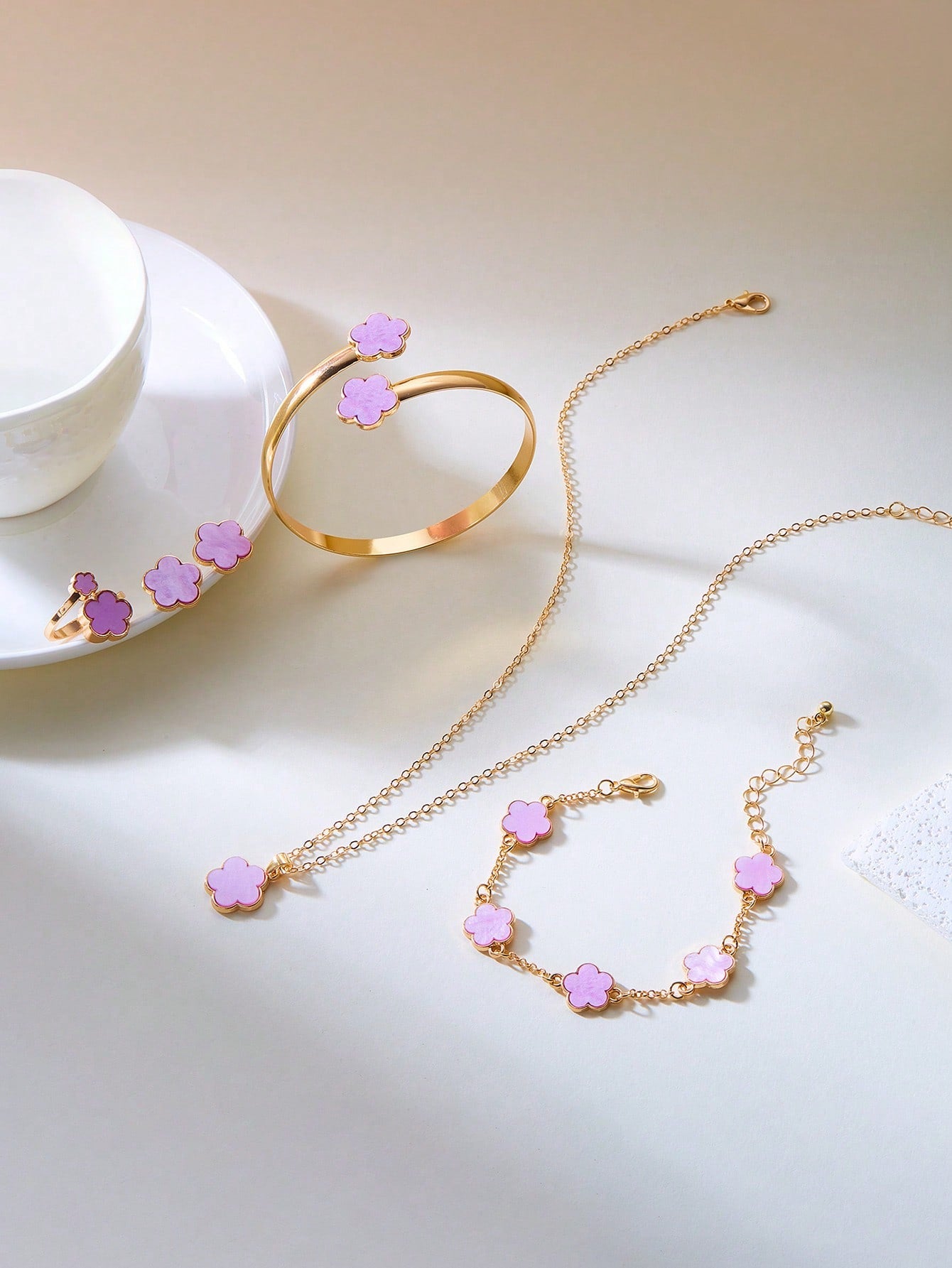 6-Piece Five-Leaf Clover Jewelry Set – Adjustable Necklace, Bracelet, Earrings & Ring (Zinc Alloy, Peel-Off Film Included)