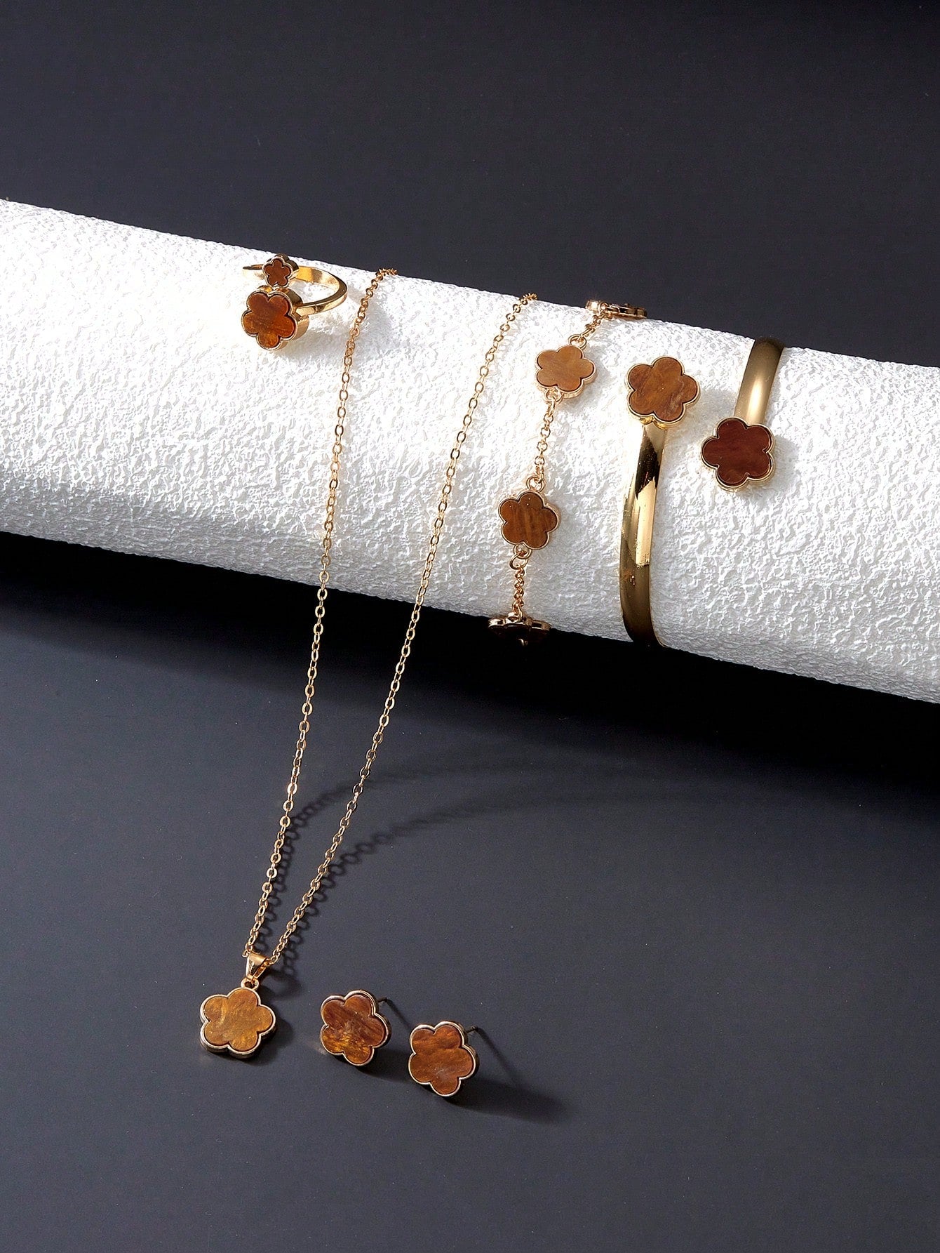6-Piece Five-Leaf Clover Jewelry Set – Adjustable Necklace, Bracelet, Earrings & Ring (Zinc Alloy, Peel-Off Film Included)